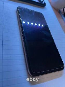 Apple iphone xs max 64gb unlocked used smashed back