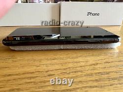 IPHONE XS MAX 64GB SPACE GREY (UNLOCKED) Looks NEW