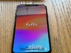 IPHONE XS MAX 64GB SPACE GREY (UNLOCKED) Looks NEW